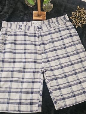 Nautica White and Navy Plaid Athletic Shorts